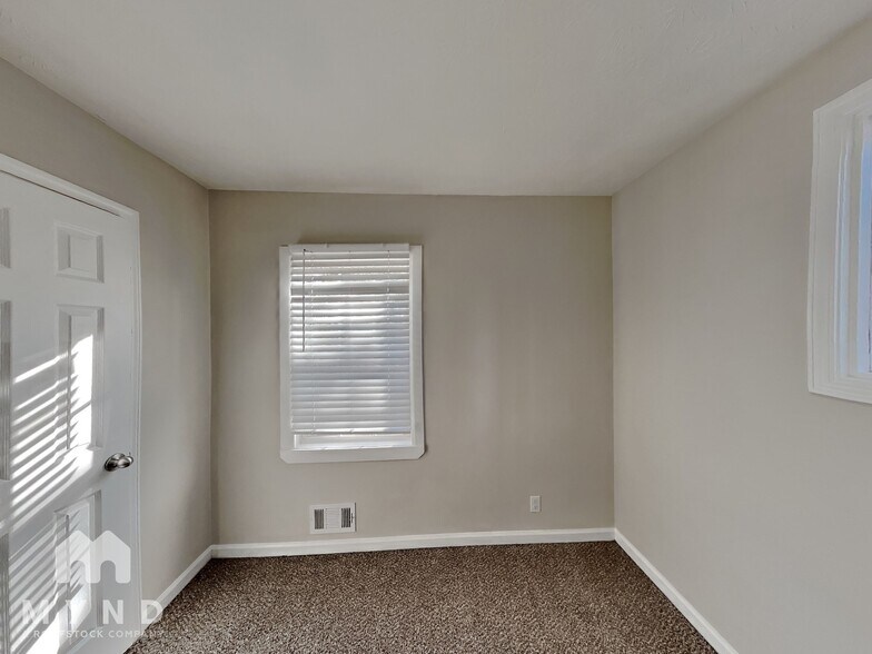 Building Photo - 5438 Brandon Ct