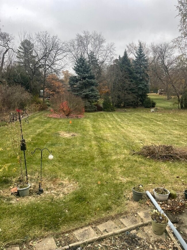 Building Photo - 12713 S 80th Ave