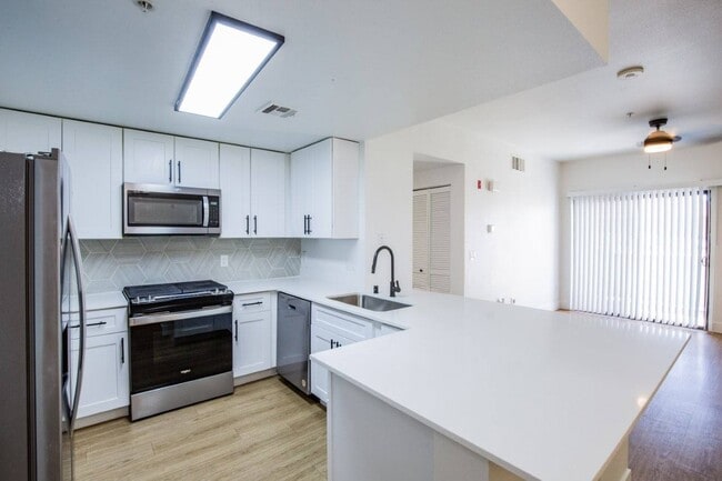 Building Photo - Colton Apartments