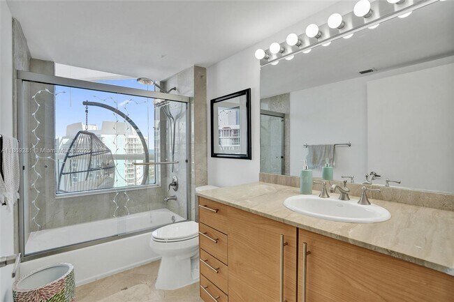 Building Photo - 21205 Yacht Club Dr