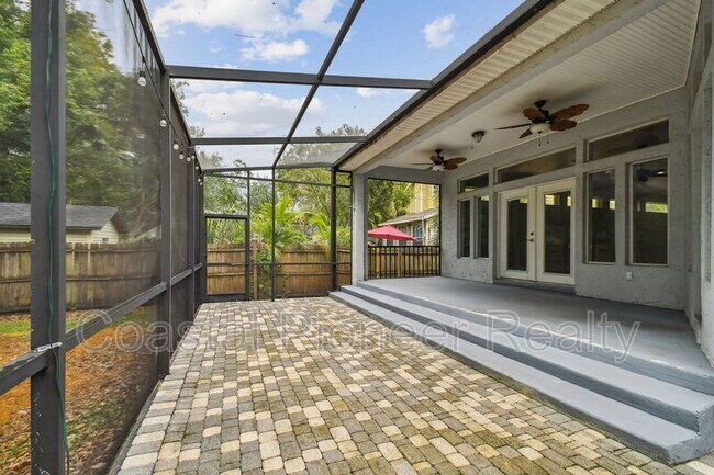 Building Photo - 6105 S Elkins Ave