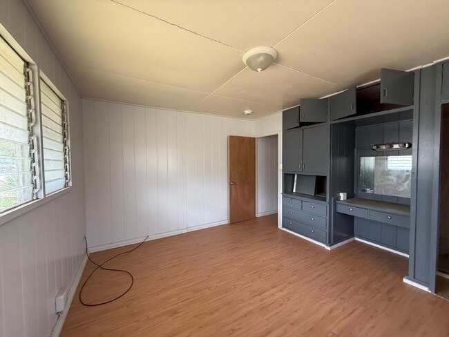 Building Photo - Single level 3 bedroom/1.5 Bath