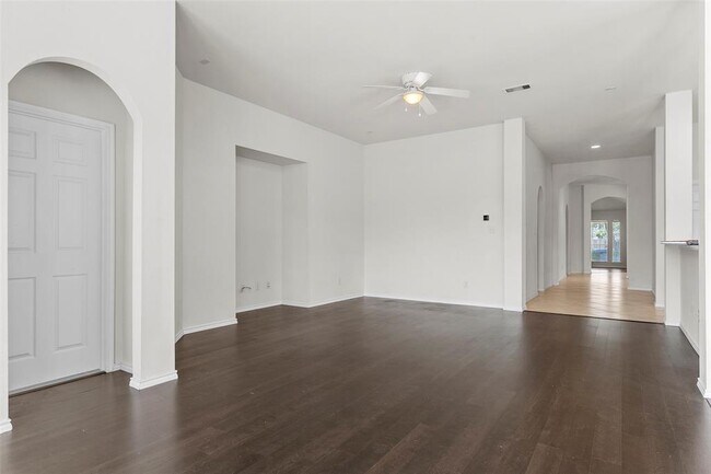 Building Photo - 11047 Pierce Valley Dr