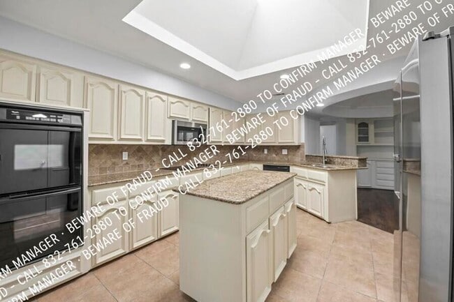 Building Photo - 9145 Drumcliffe Ln