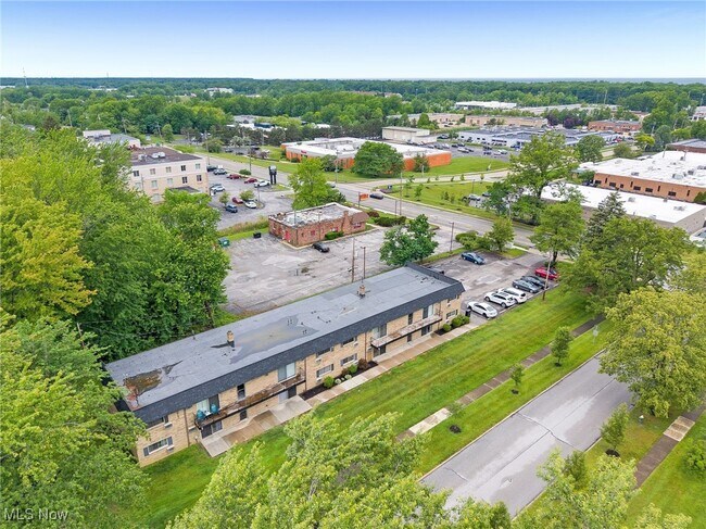 Building Photo - 24325 Detroit Rd