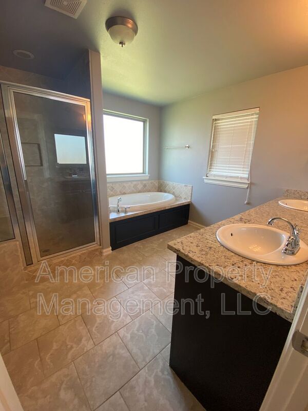 Building Photo - 5312 Charleston Dr