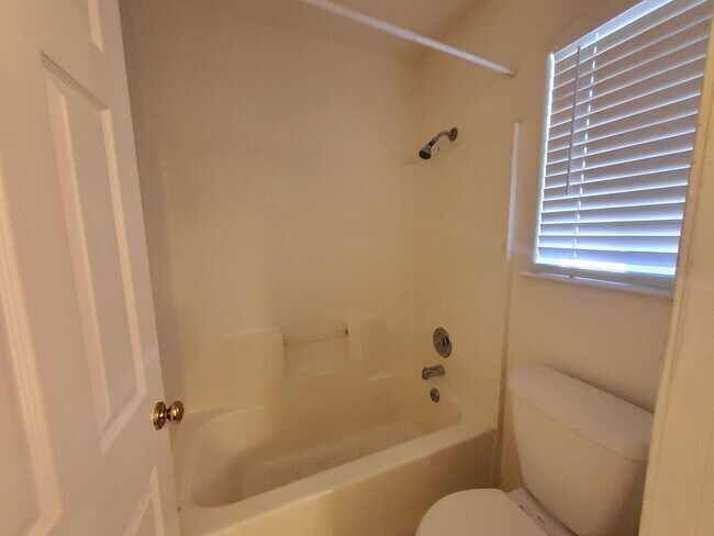 Building Photo - 5615 Sugar Pine Dr