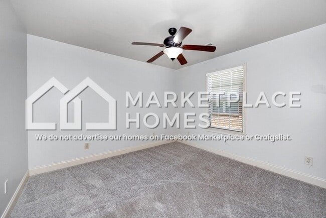 Building Photo - 1015 Ashenbury Park