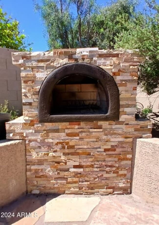 Building Photo - 18225 W Paseo Way