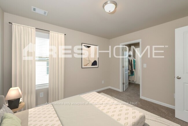 Building Photo - 147 Rockaway Dr S