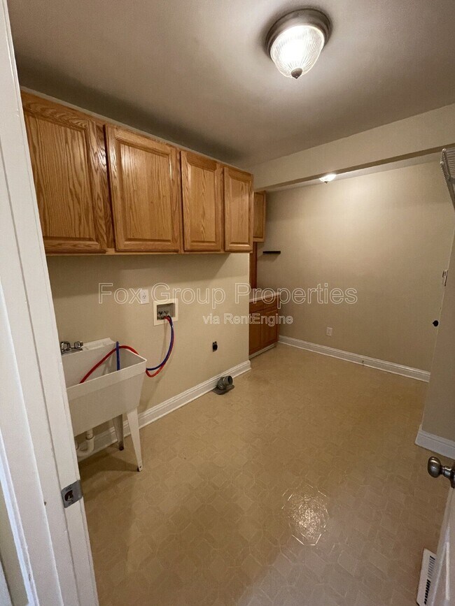 Building Photo - 20329 Berry Cir