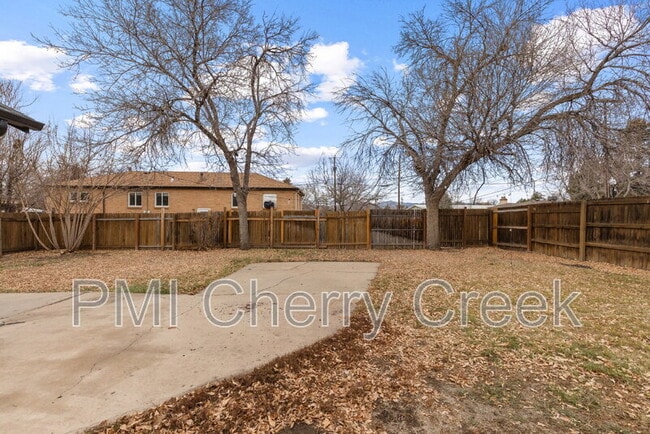 Building Photo - 3195 Fenton St