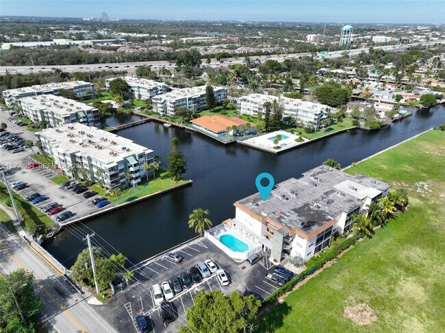 Building Photo - 2775 Taft St