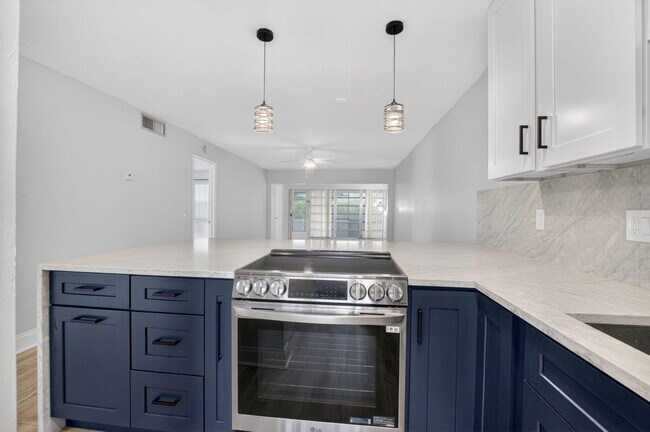 Building Photo - 2401 Del-Aire Blvd
