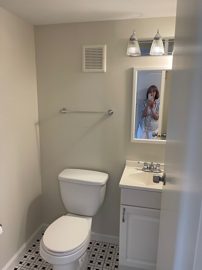 Building Photo - 2831 Bexley Ct
