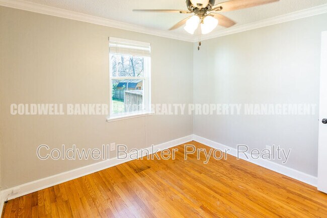 Building Photo - 128 S St Marks Ave