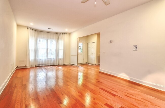 Building Photo - 36 Independence Way