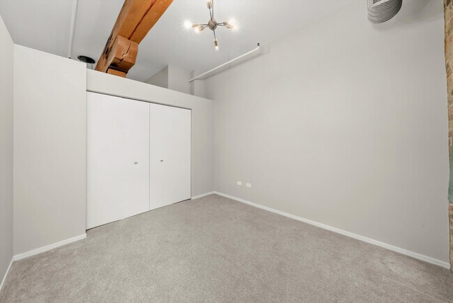 Building Photo - 417 S Jefferson St