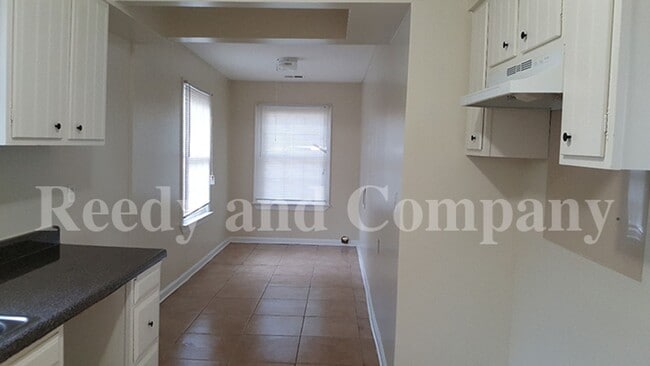 Building Photo - 1235 Dyer Pl