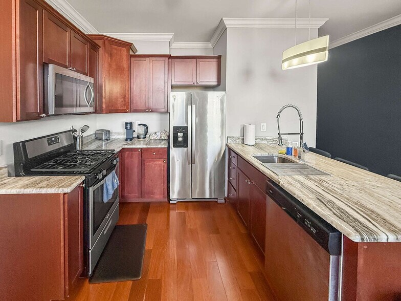 Building Photo - 1401 N 5th St