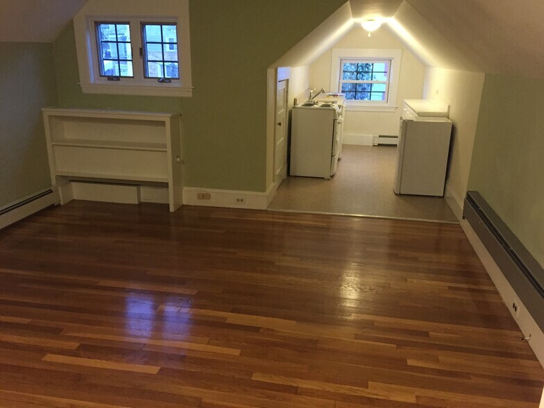 Living room - 95 Atwood Ave