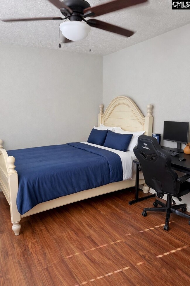 Building Photo - 1906 Leesburg Dr