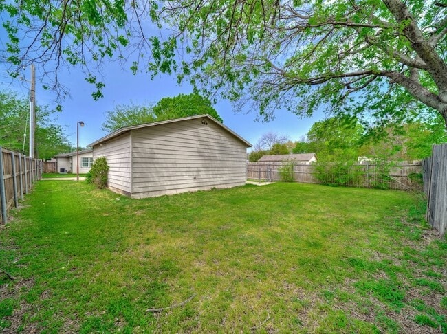 Building Photo - 3237 Olive Pl