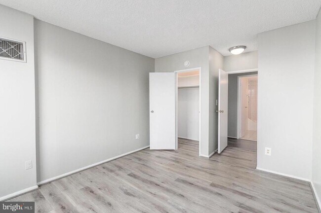 Building Photo - 5500 Holmes Run Pkwy
