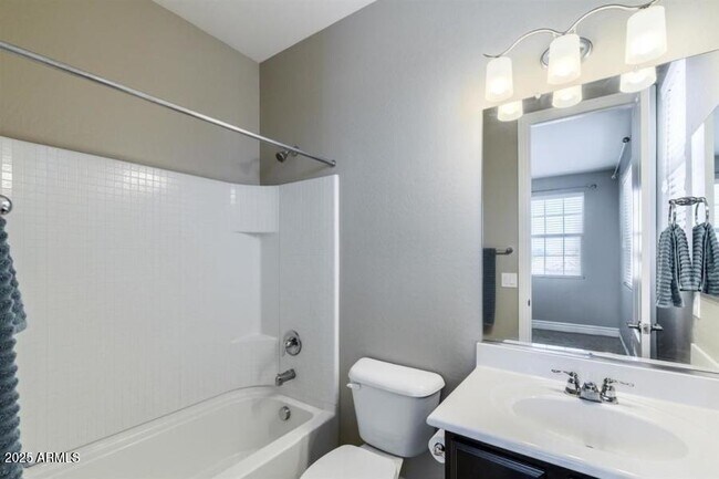 Building Photo - 5104 S Salk Ln