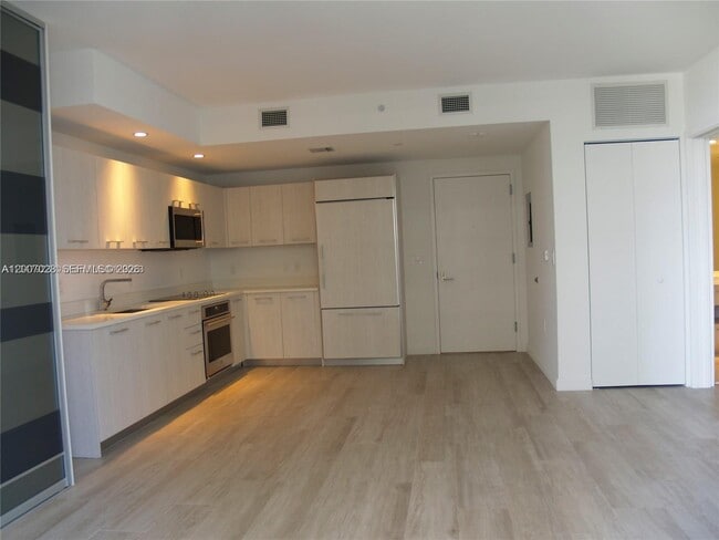 Building Photo - 55 SW 9th St