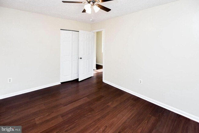 Building Photo - 2115 N Anvil Ln