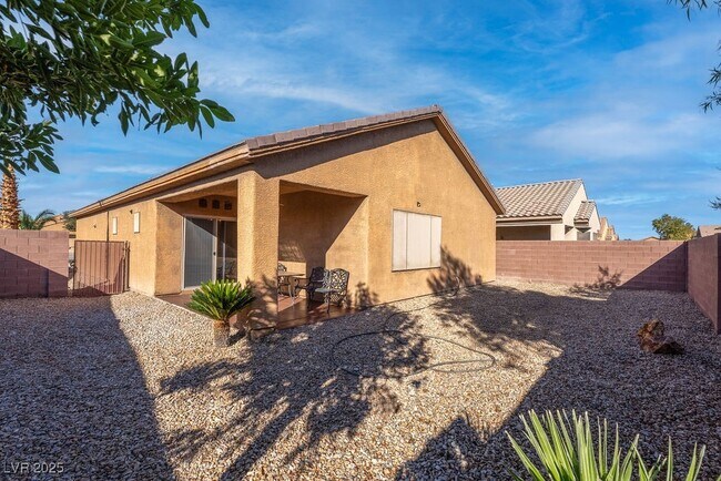 Building Photo - 6021 Orlov Trotter Ave