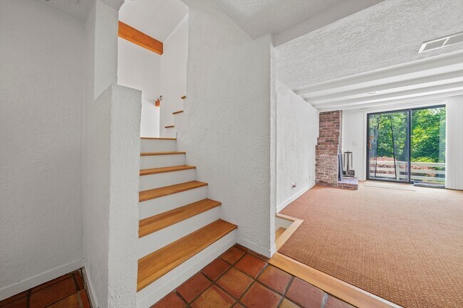 Building Photo - 37 Harwich Rd
