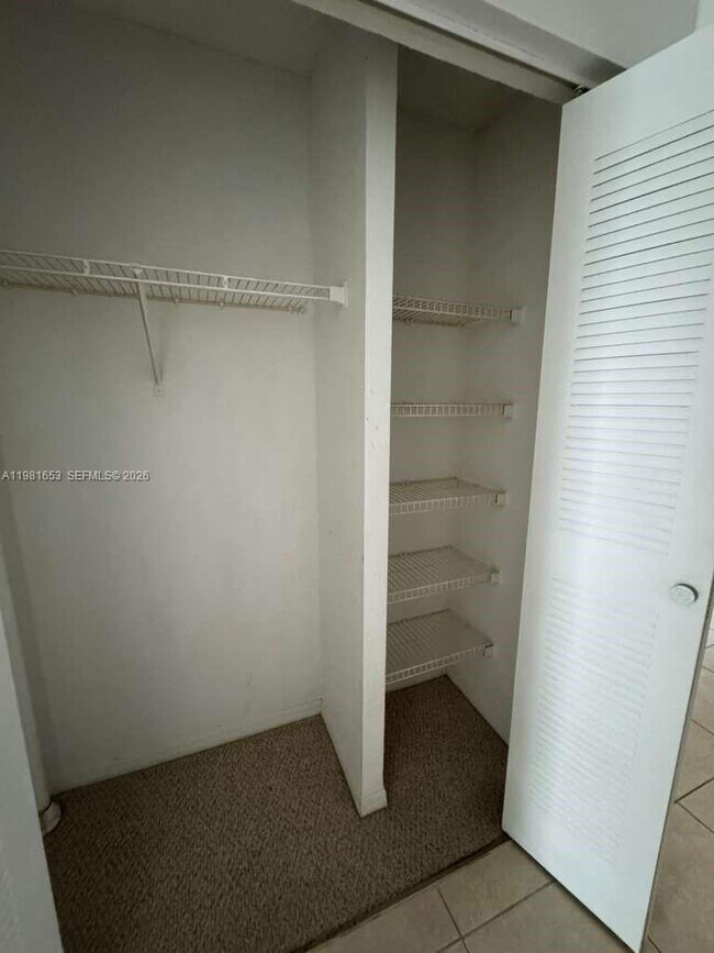 Building Photo - 3350 Pinewalk Dr N