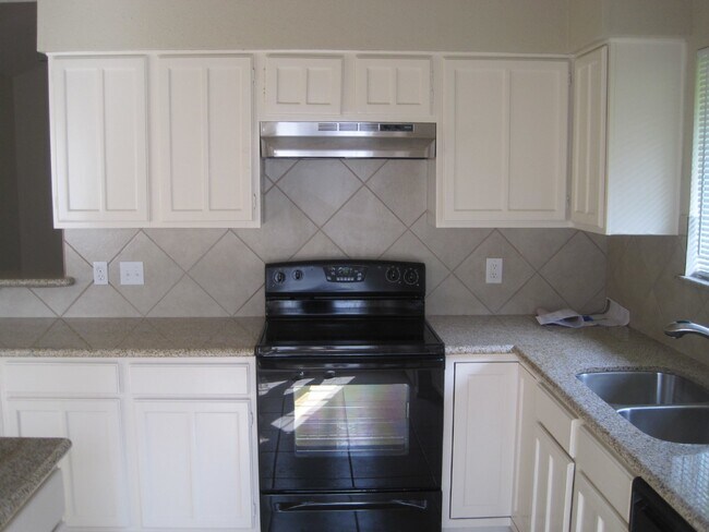 Building Photo - 6822 Harpers Dr