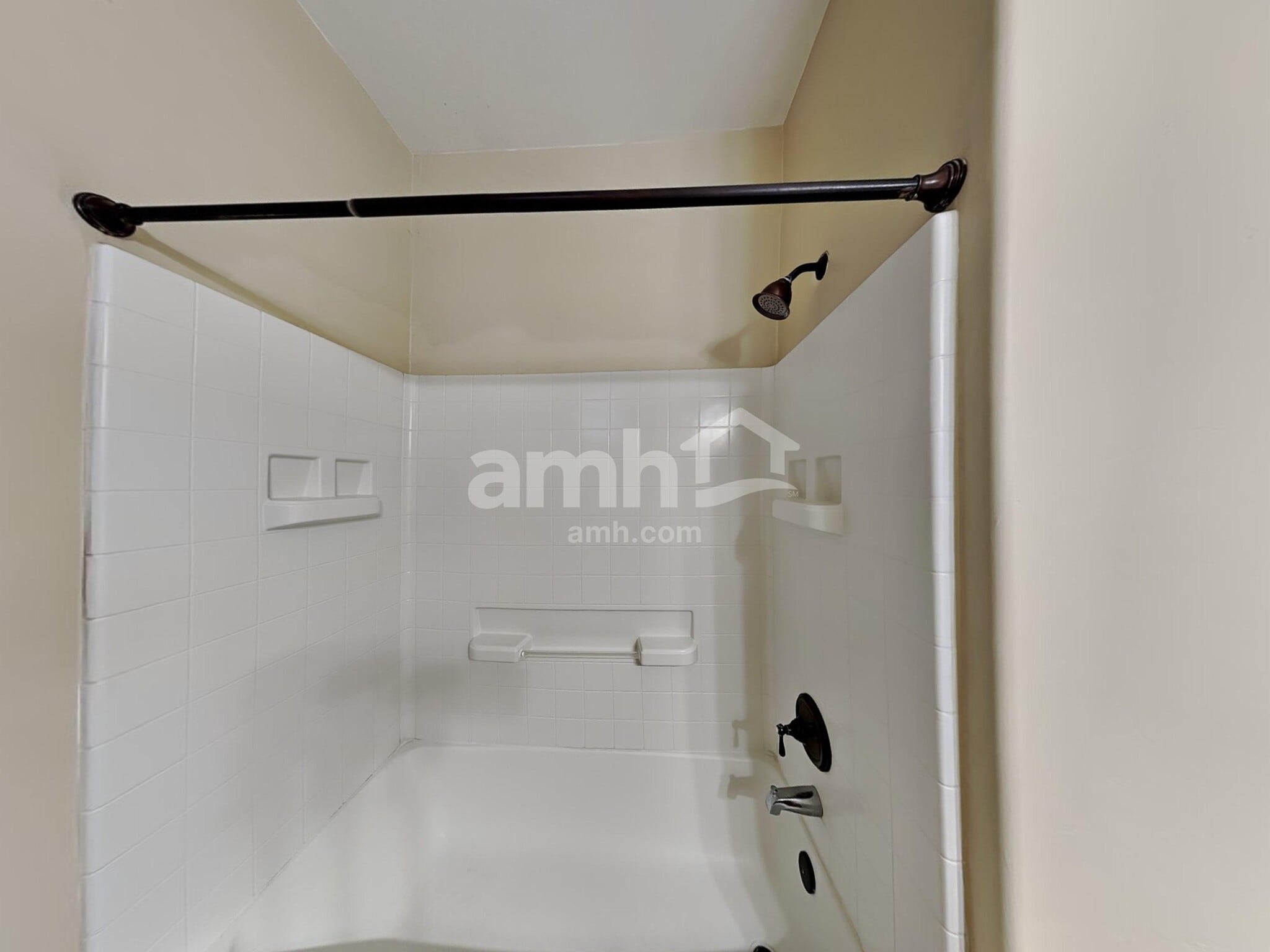 Building Photo - 7592 W Ranchers Dr