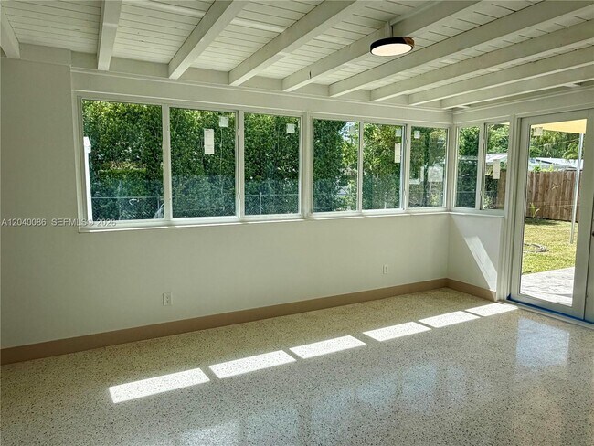 Building Photo - 8235 SW 62nd Pl