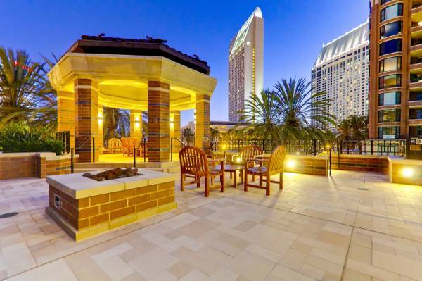 Building Photo - 500 W Harbor Dr