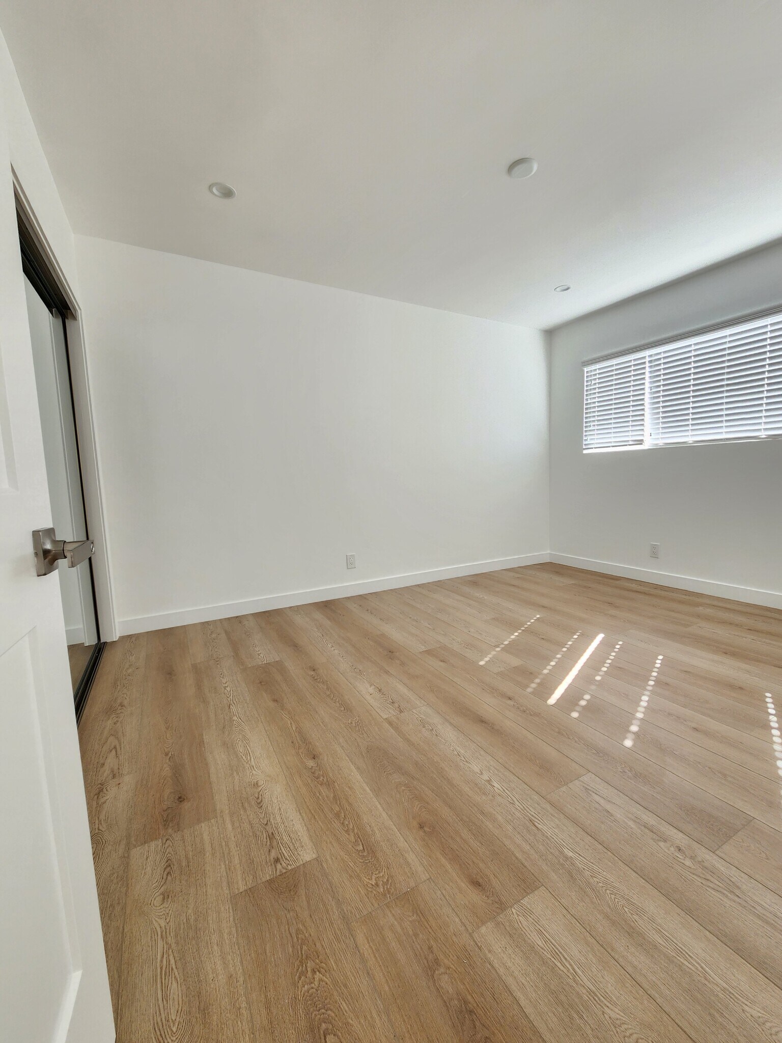 Building Photo - 2336 34th St