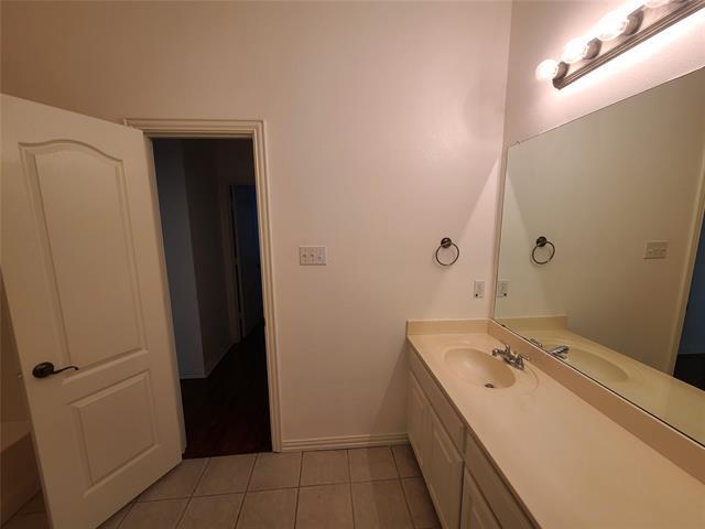 Building Photo - 622 Manchester Dr