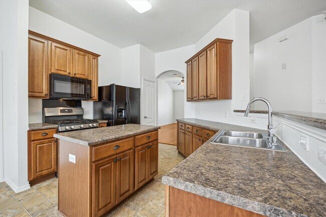 Building Photo - 1314 Rainbow Parke Dr