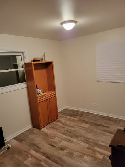 Building Photo - 36 Sparrow Rd