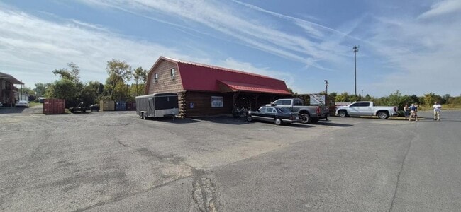 Building Photo - 95 Presidents St