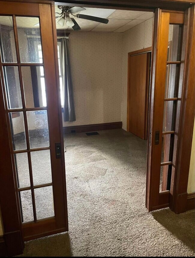 Building Photo - 756 3rd St