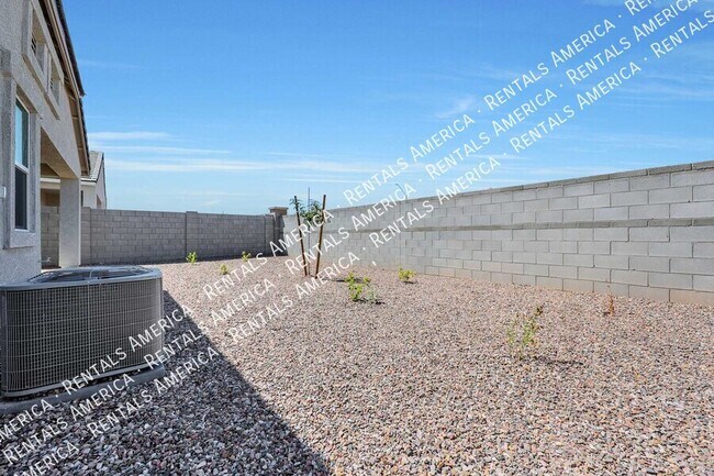 Building Photo - 18436 W Artemisa Ave