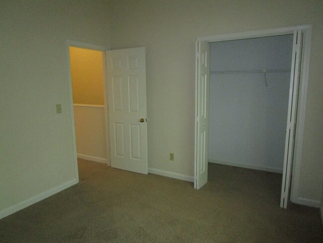 Building Photo - 605 Archdale Dr