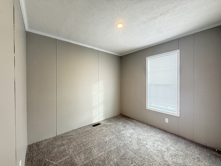 Building Photo - 10610 State Rte 762