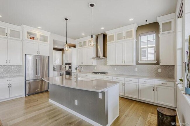 Building Photo - 5 BR/4BA | Newly Renovated Single Family Home | 1-Car Garage Parking | Community Pool!