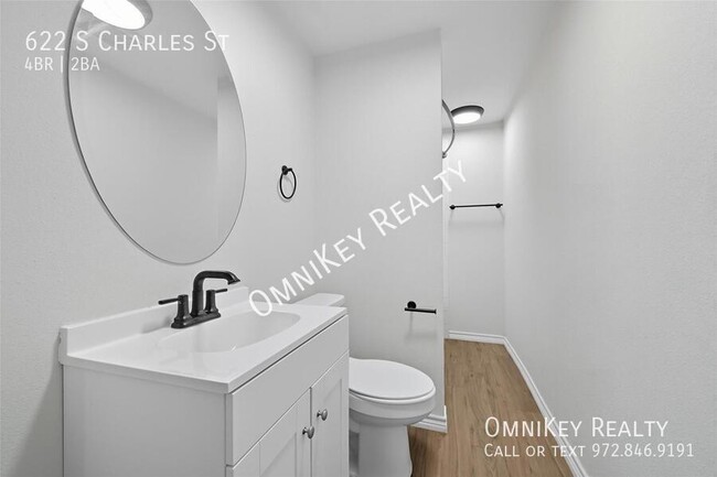 Building Photo - 622 S Charles St