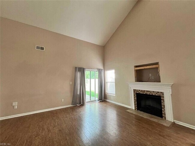 Building Photo - 1812 Kempsville Crossing Ln